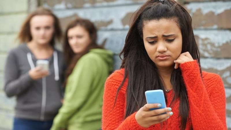 smartphone-social anxiety and loneliness
